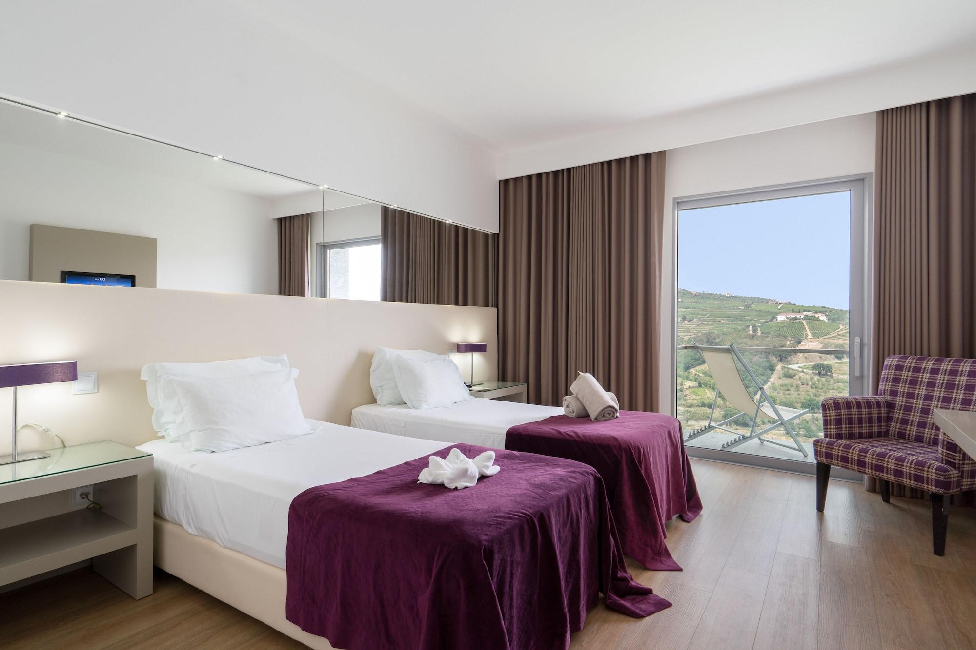Hotel Delfim Douro 4*