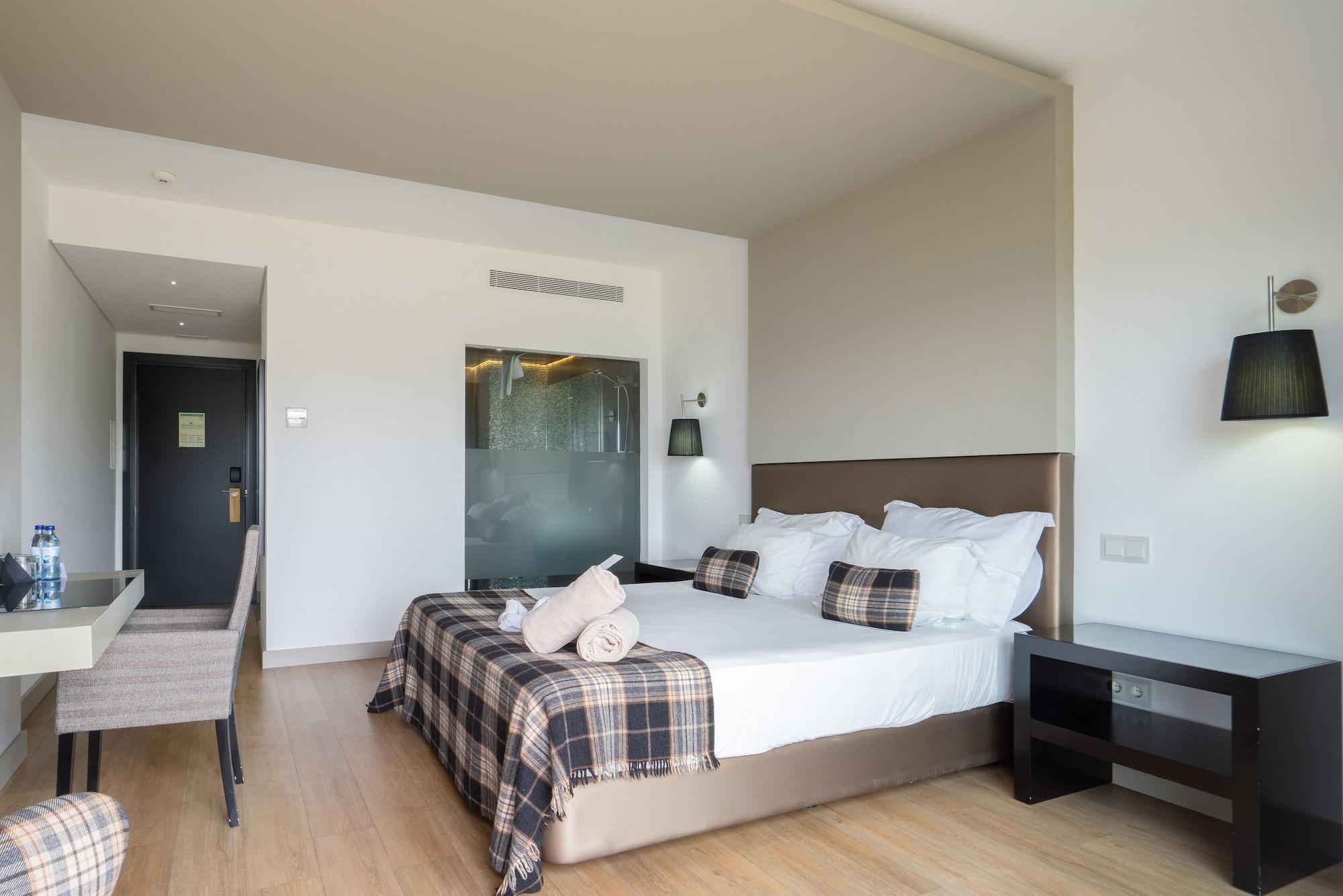 Delfim Douro Hotel 4*
